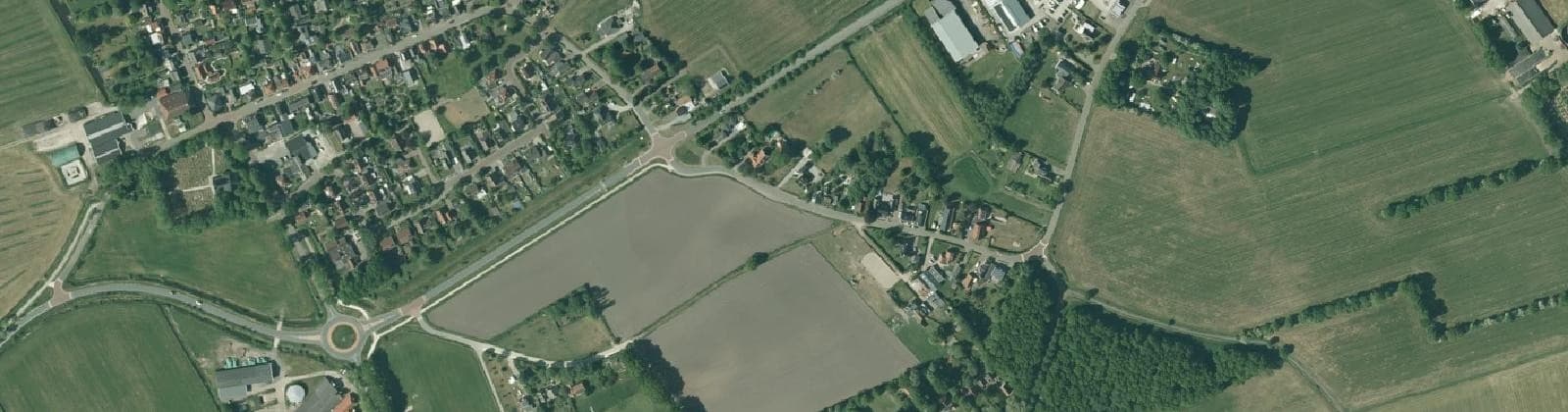 Luchtfoto van Hemelum