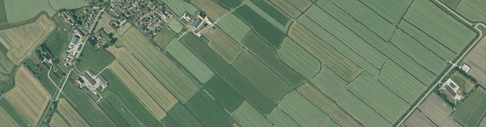 Luchtfoto van Verspreide huizen Gauw