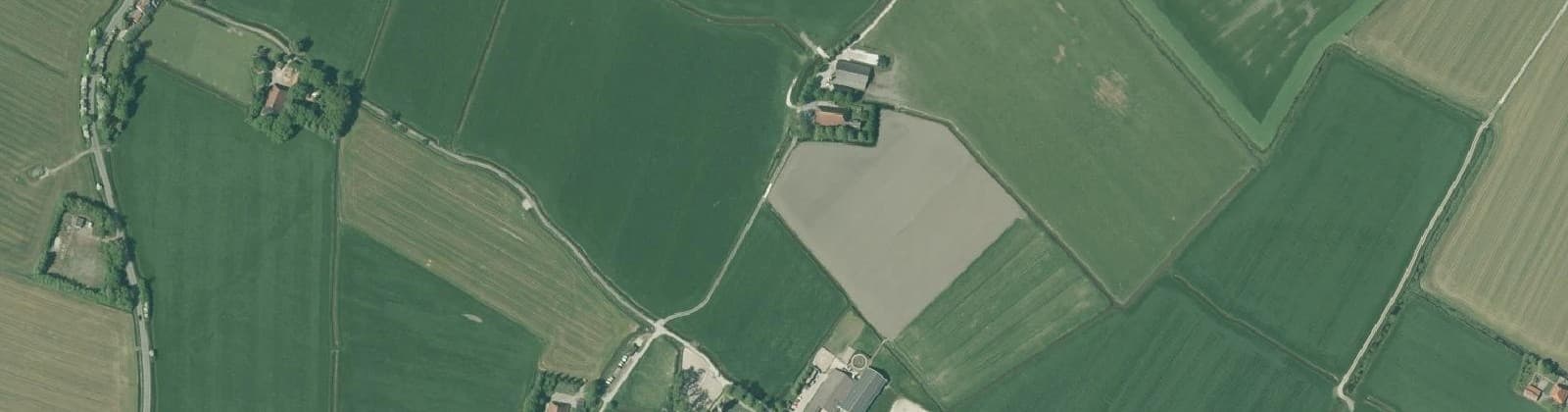 Luchtfoto van Tjalhuizum
