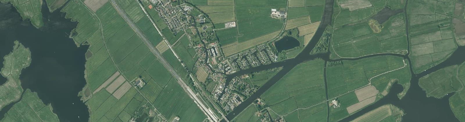 Luchtfoto van Verspreide huizen Oppenhuizen