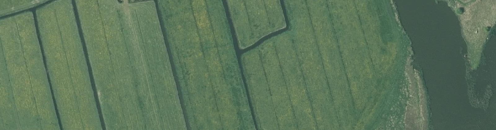 Luchtfoto van Verspreide huizen Woudsend