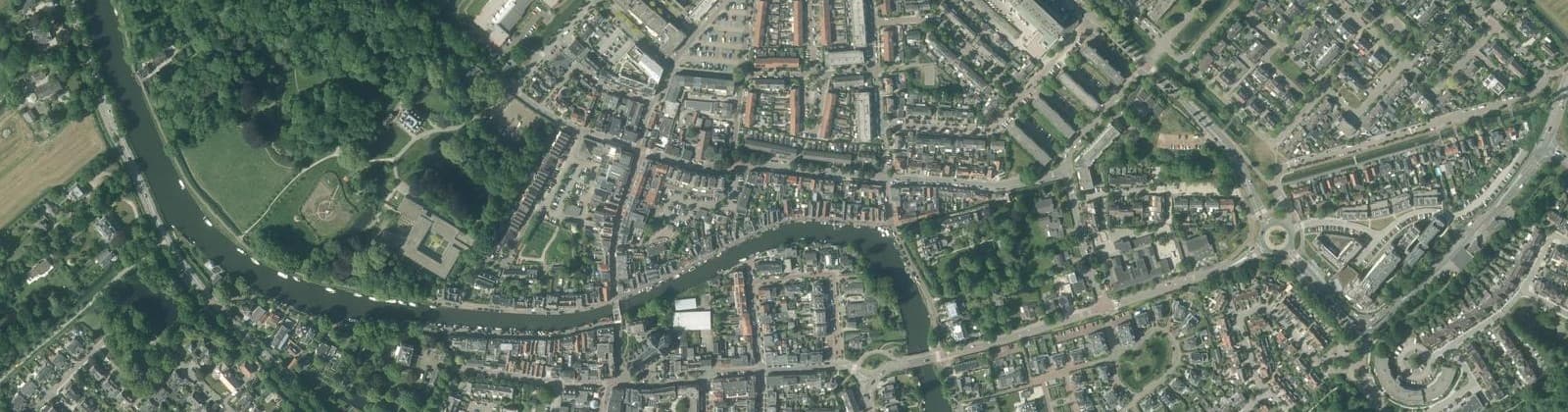 Luchtfoto van Centrum ten noorden van de Vecht