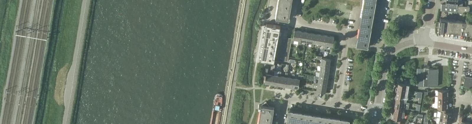 Luchtfoto van Kanaalzone Noord Breukelen