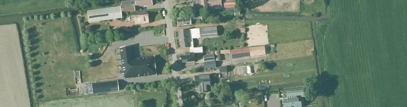 Luchtfoto van Haringhuizen (woonkern)