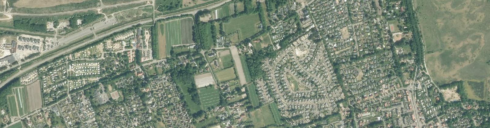 Luchtfoto van Ouddorp oude nieuwlandseweg