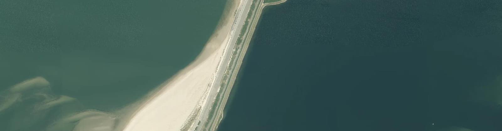 Luchtfoto van Ouddorp brouwersdam