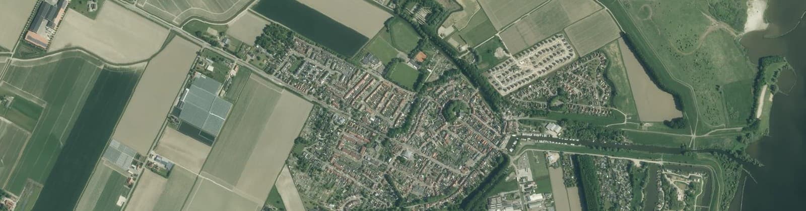 Luchtfoto van Ooltgensplaat woonkern