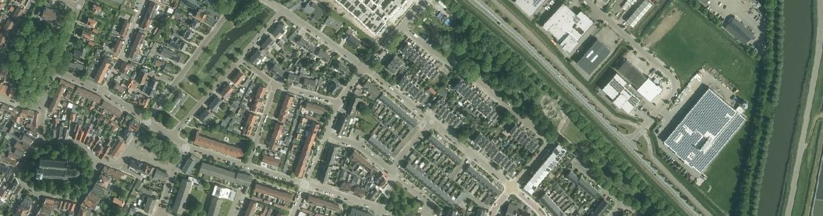 Luchtfoto van Oude-Tonge centrum
