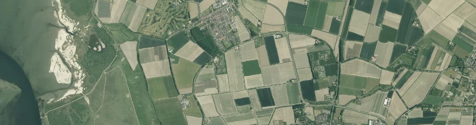 Luchtfoto van Dirksland buitengebied
