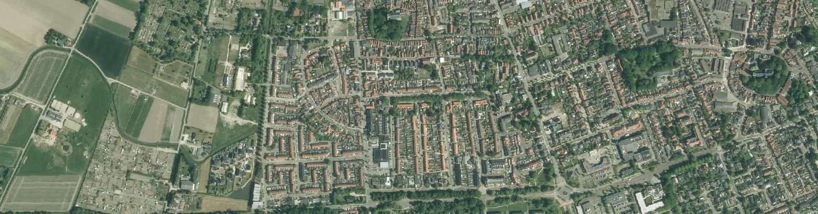 Luchtfoto van Sommelsdijk bloemenbuurt