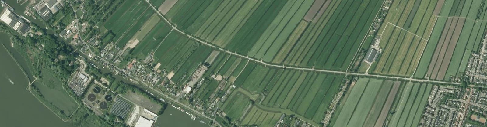 Luchtfoto van Lekdijk