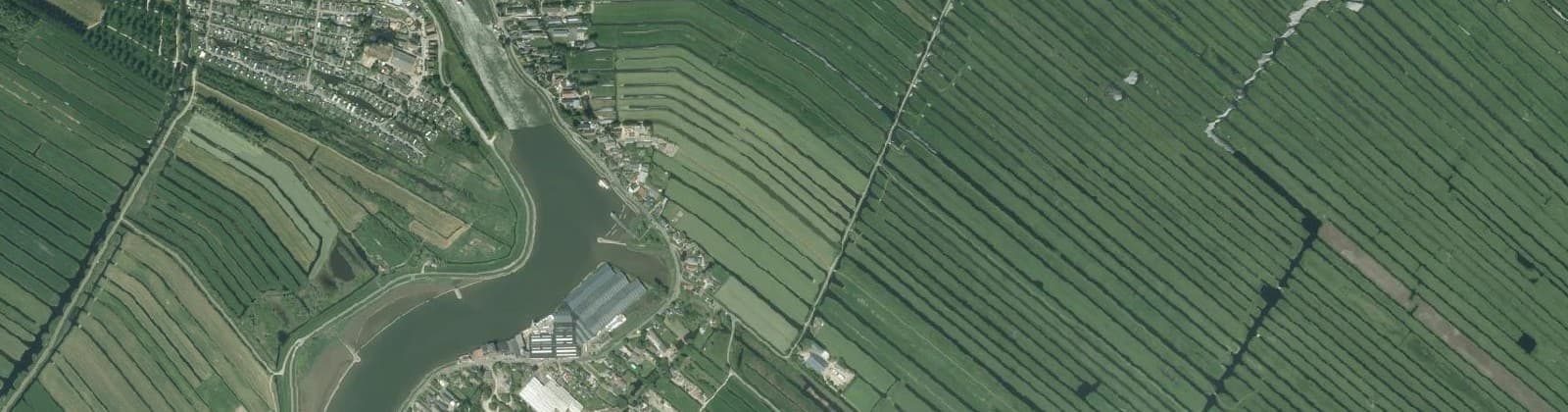 Luchtfoto van Verspr. huizen Ouderkerk Noord