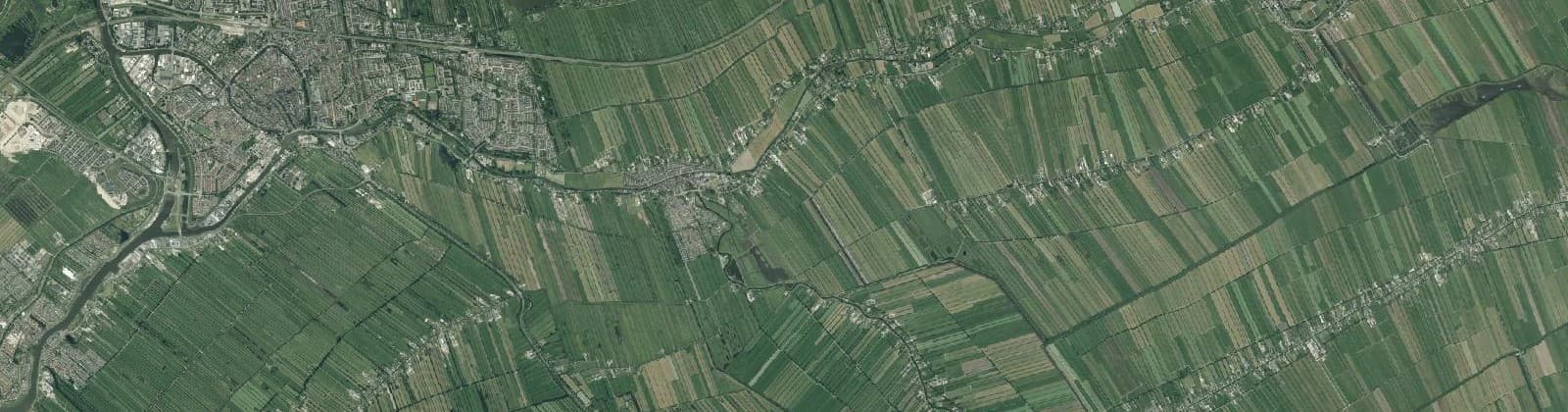 Luchtfoto van Verspr. huizen Haastrecht Zuid