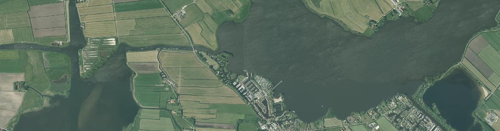 Luchtfoto van Langweer