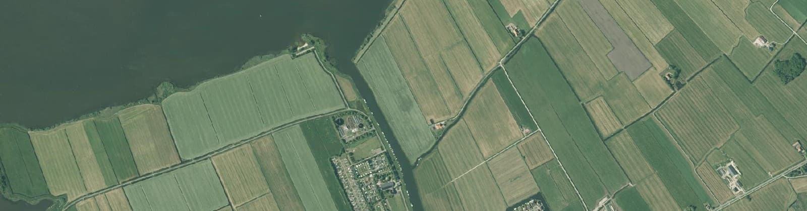 Luchtfoto van Sloten