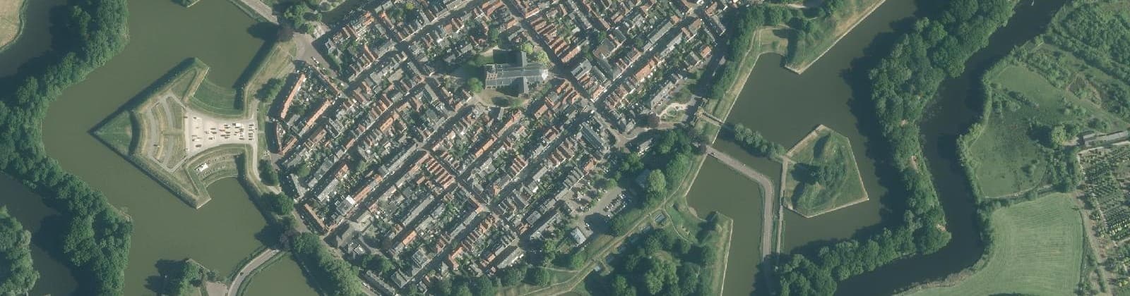 Luchtfoto van Naarden Vesting