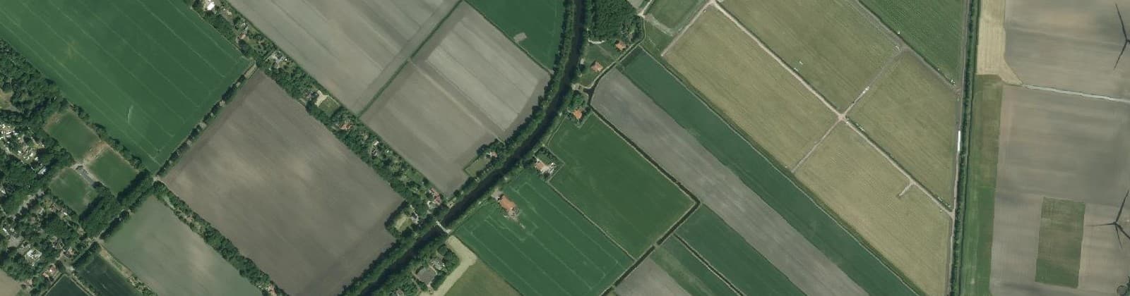 Luchtfoto van Verspr.h. ten noordoosten van Rhederbrug
