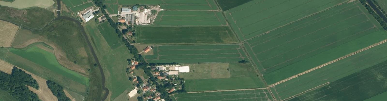 Luchtfoto van Vlagtwedder-Veldhuis