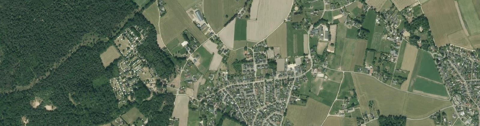Luchtfoto van Verspreide huizen Stokkum