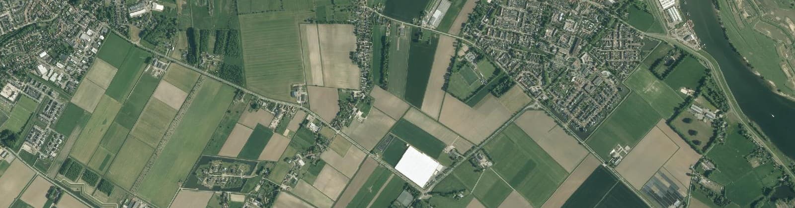 Luchtfoto van Buitengebied Woudrichem
