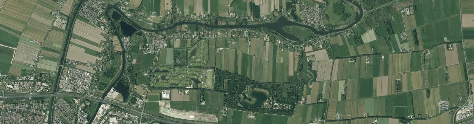 Luchtfoto van Spijk en Boveneind Spijk en Vogelswerf