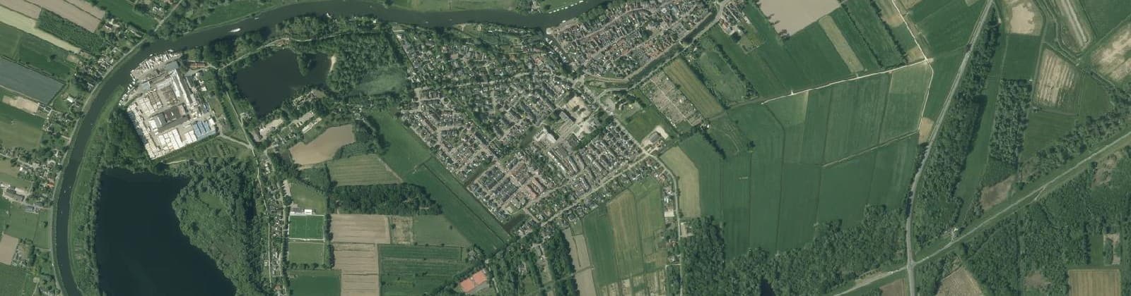 Luchtfoto van Verspr.h. Heukelum en Friezenwijk