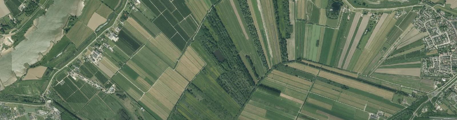 Luchtfoto van Achthoven