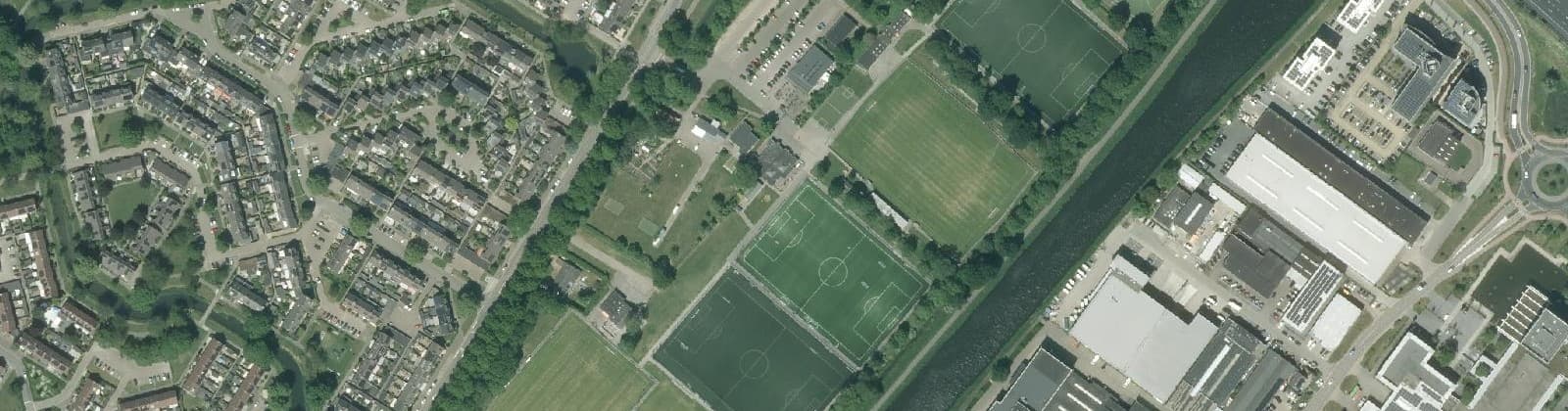 Luchtfoto van Monnikenhof sportcomplex