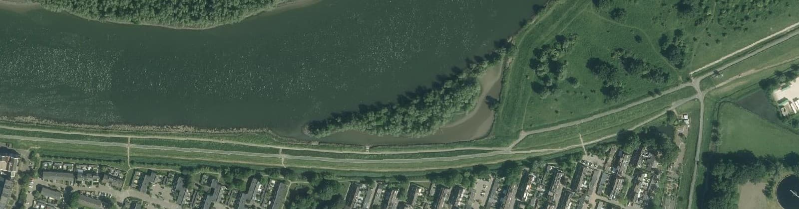 Luchtfoto van Oud-Beijerland Oosterse Gorzenwijk