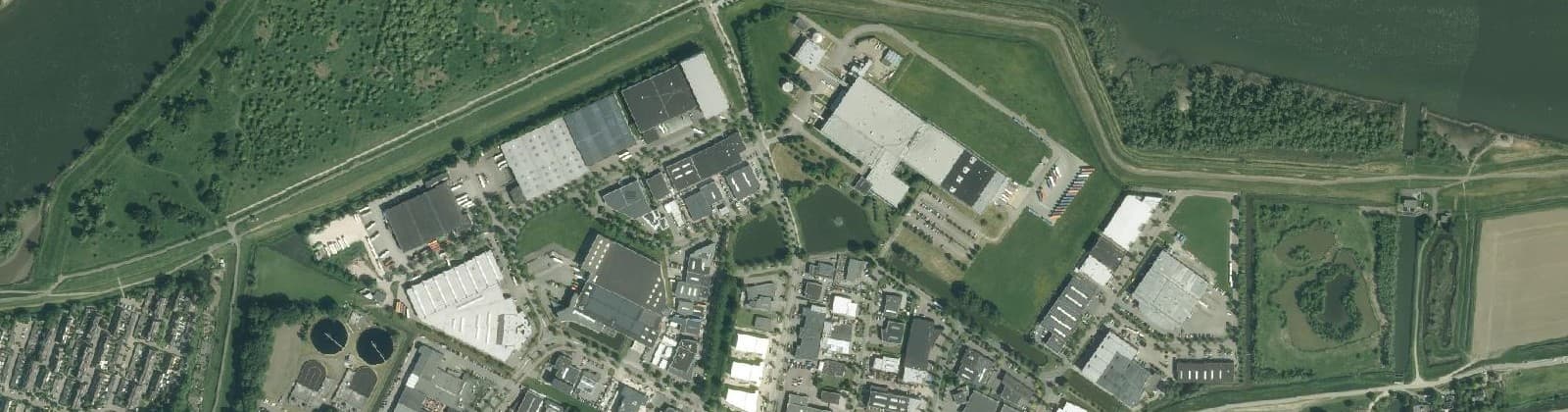 Luchtfoto van Oud-Beijerland Bedrijventerr. De Bossche
