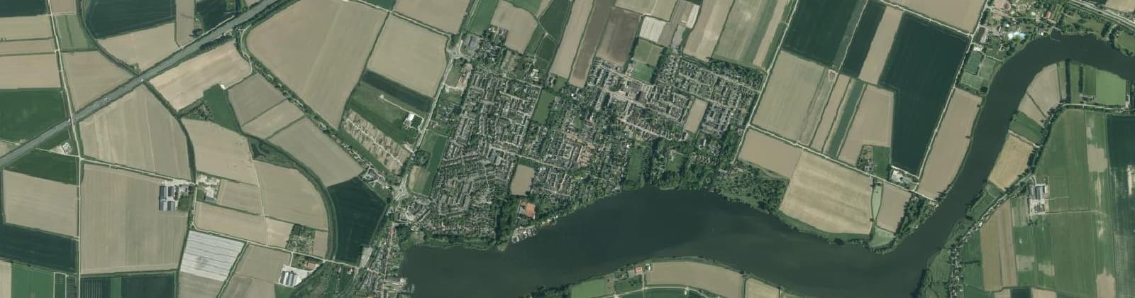 Luchtfoto van Mijnsheerenland Woonkern