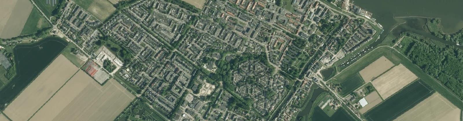 Luchtfoto van Puttershoek Woonkern