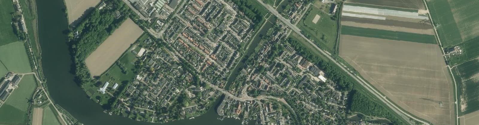 Luchtfoto van Maasdam Woonkern
