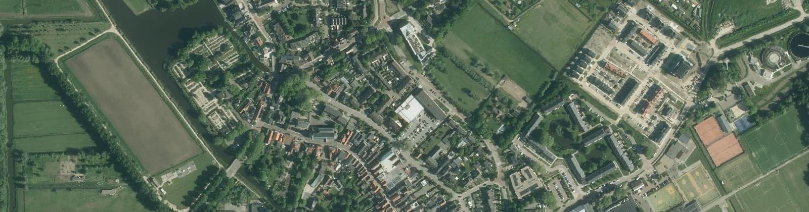 Luchtfoto van Strijen Woonkern