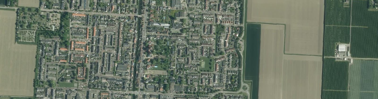 Luchtfoto van Numansdorp Woonkern