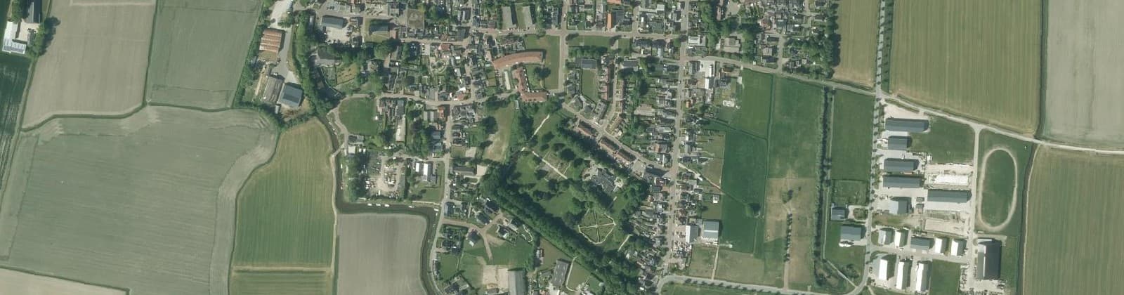 Luchtfoto van Ulrum