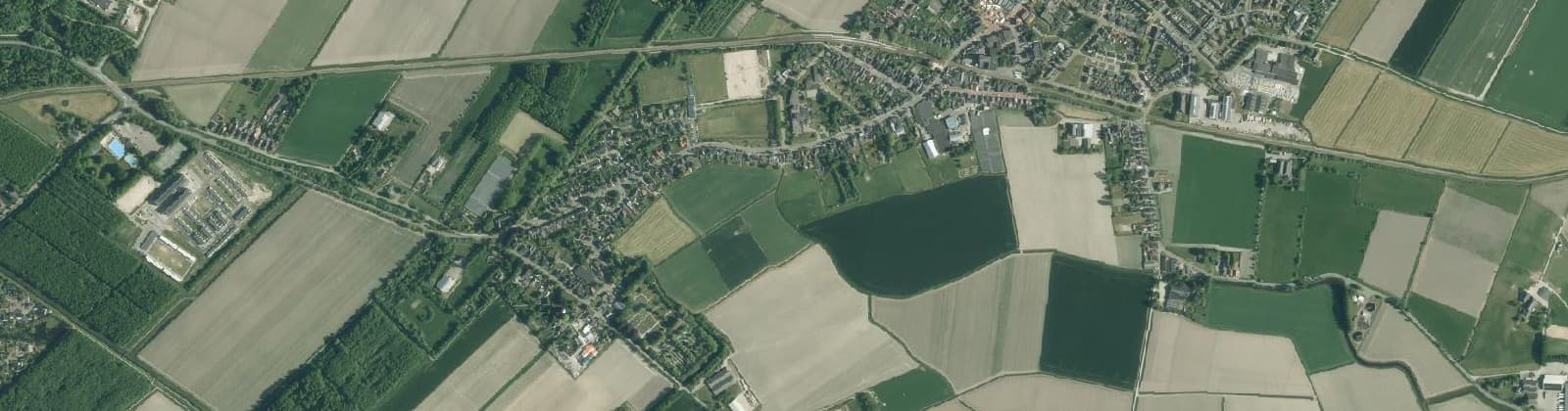 Luchtfoto van Uithuizermeeden Zuid