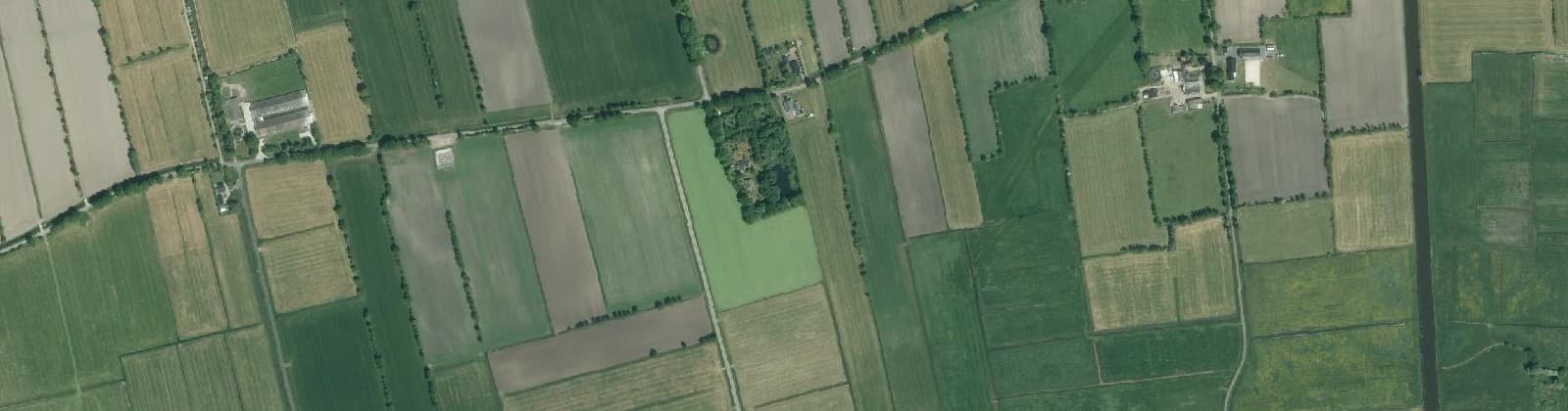 Luchtfoto van Verspr.h. ten zuiden van Sebaldeburen