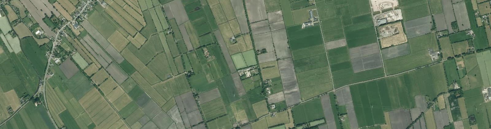 Luchtfoto van Verspr.h. ten zuiden van Grootegast
