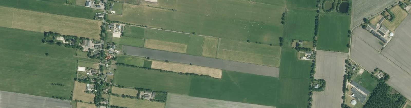 Luchtfoto van Buitengebied ten oosten van Zevenhuizen
