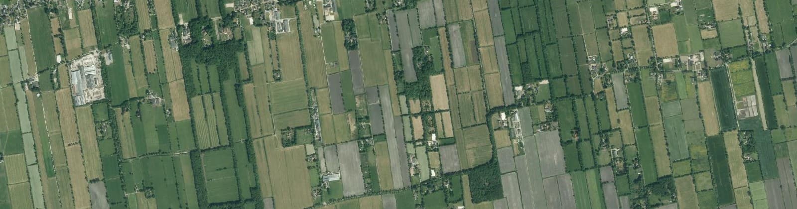 Luchtfoto van Verspr.h. ten noorden van Jonkersvaart