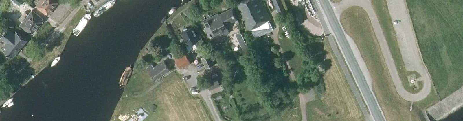 Luchtfoto van Dokkumer Nieuwe Zijlen