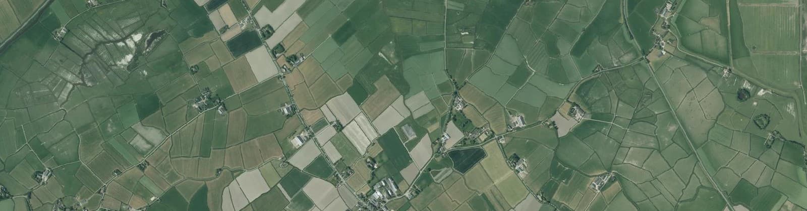 Luchtfoto van Verspreide huizen Ee