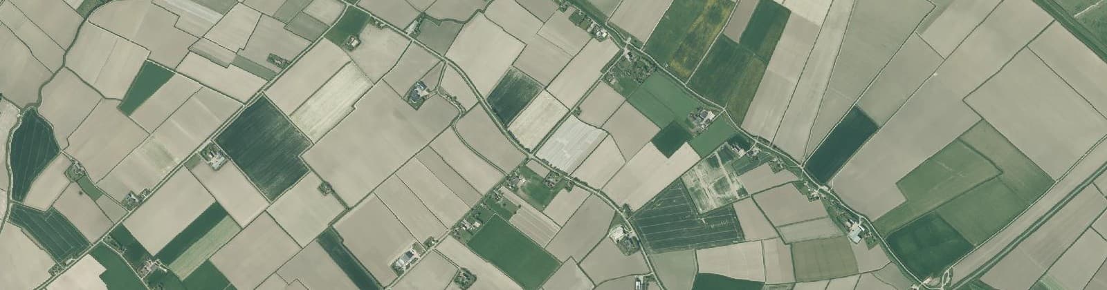 Luchtfoto van Verspreide huizen Lioessens