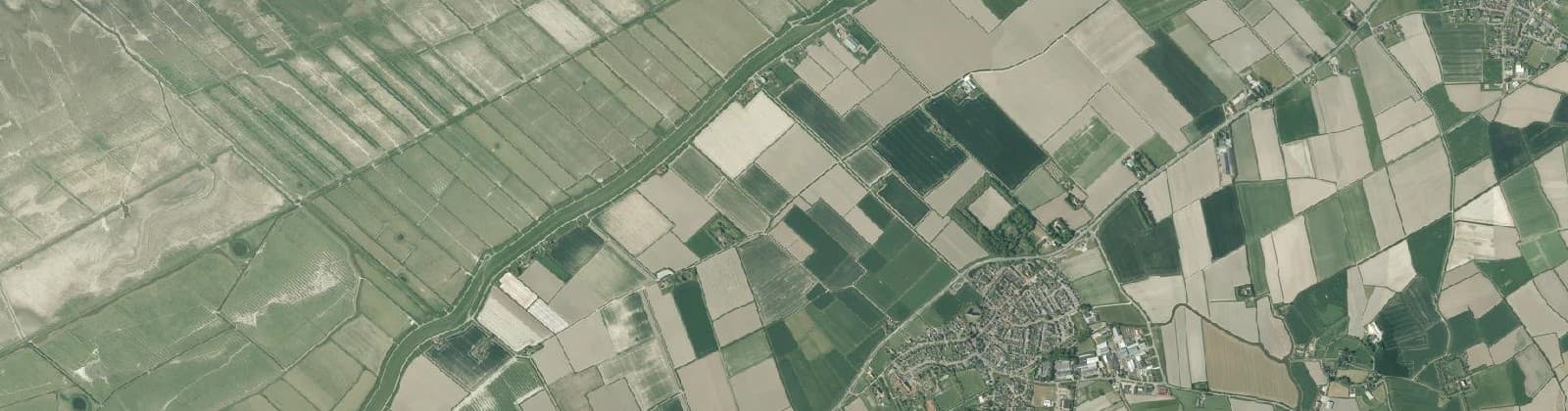 Luchtfoto van Verspreide huizen Ferwerd