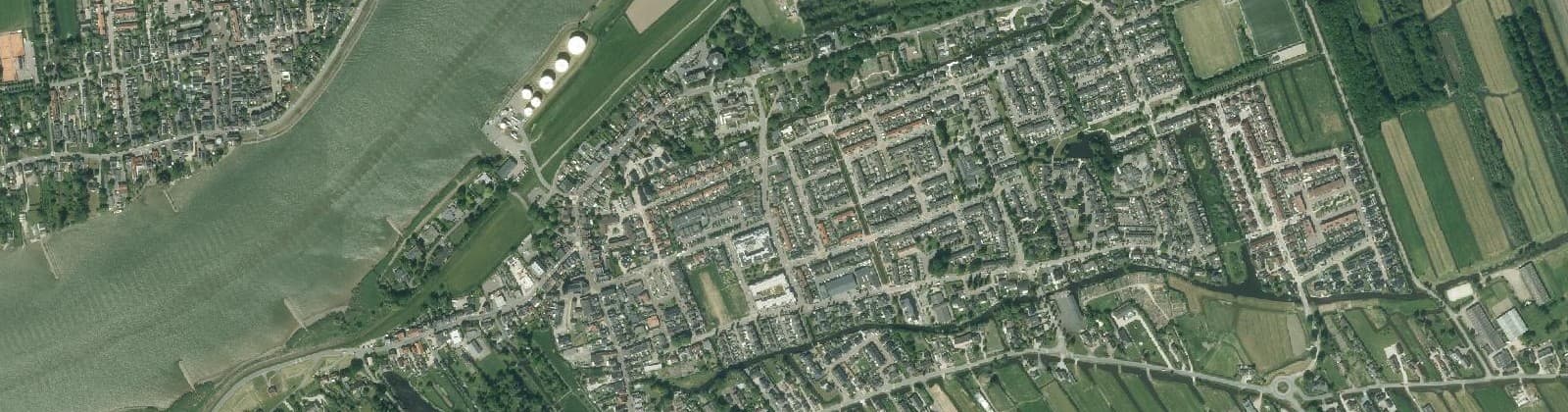 Luchtfoto van Groot-Ammers-Dorp