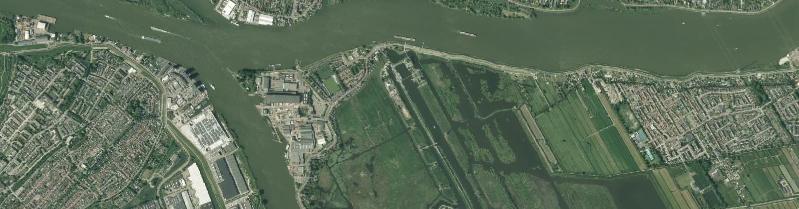 Luchtfoto van Dijkgebied-Kinderdijk