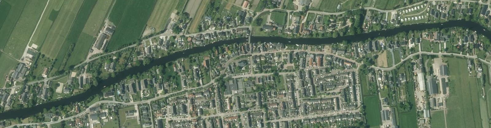 Luchtfoto van Oud-Alblas-Dorp