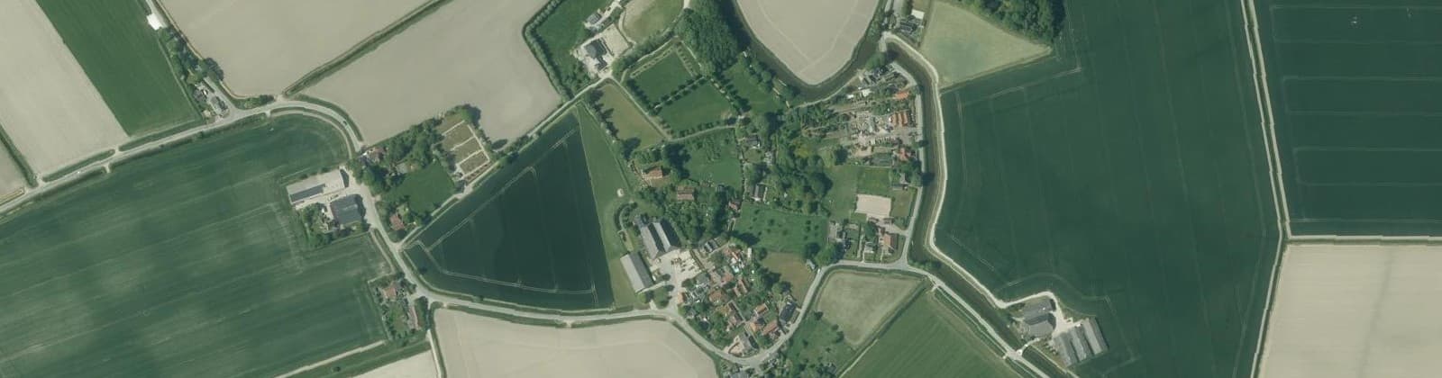 Luchtfoto van Eenum