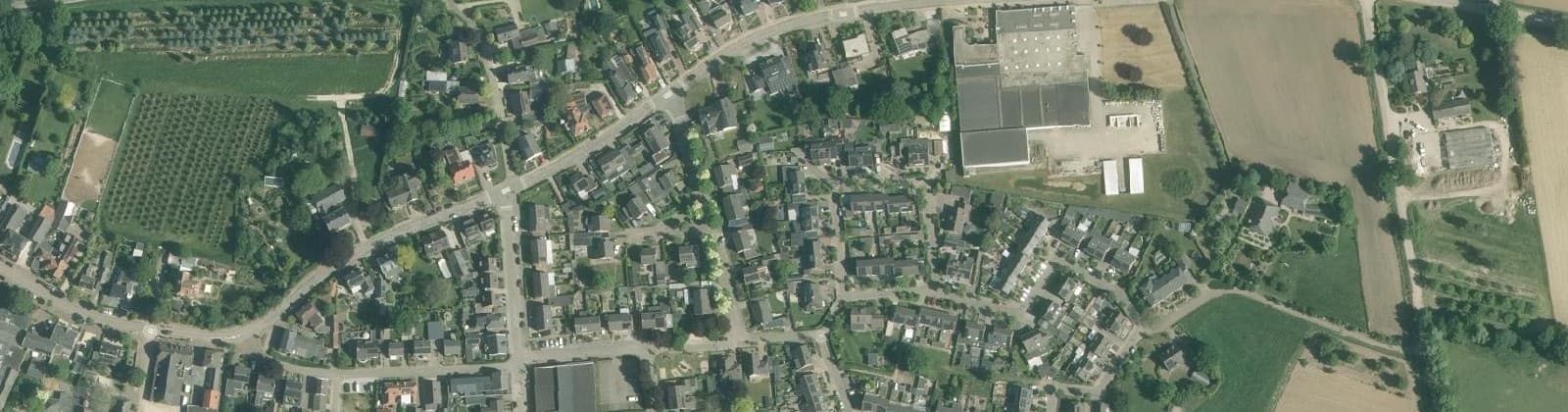 Luchtfoto van Beers kern